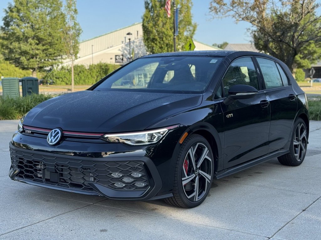 New 2025 Volkswagen GTI SE image 4