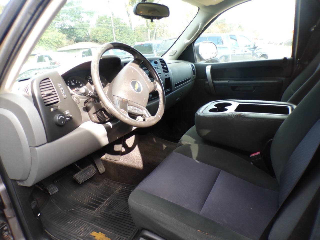 Used 2013 Chevrolet Silverado 1500 LS image 9