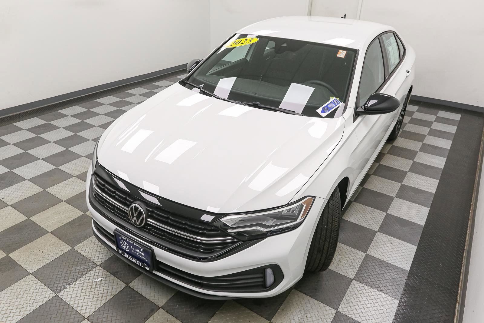 Certified 2023 Volkswagen Jetta Sport image 7