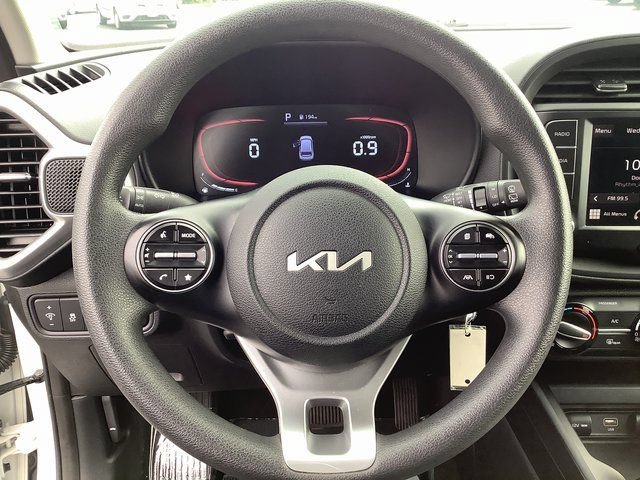 Used 2024 Kia Soul LX w/ Option Group 015 FWD image 11