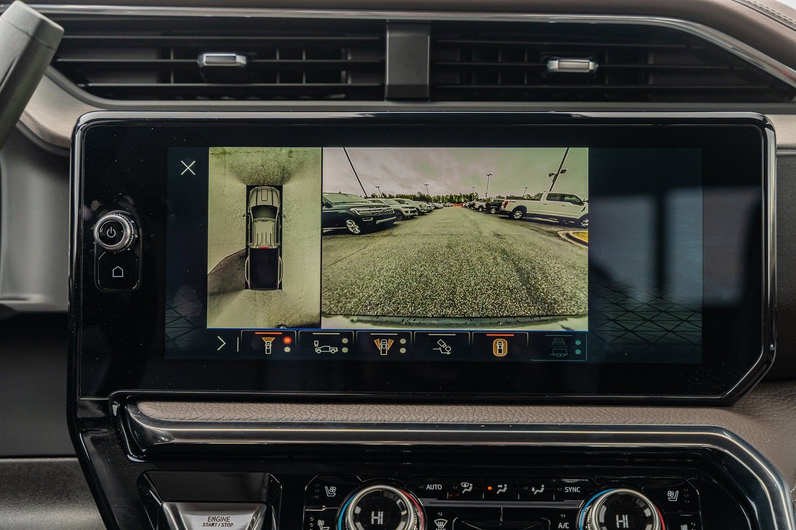 Used 2025 GMC Sierra 3500 Denali w/ Denali Reserve Package image 54