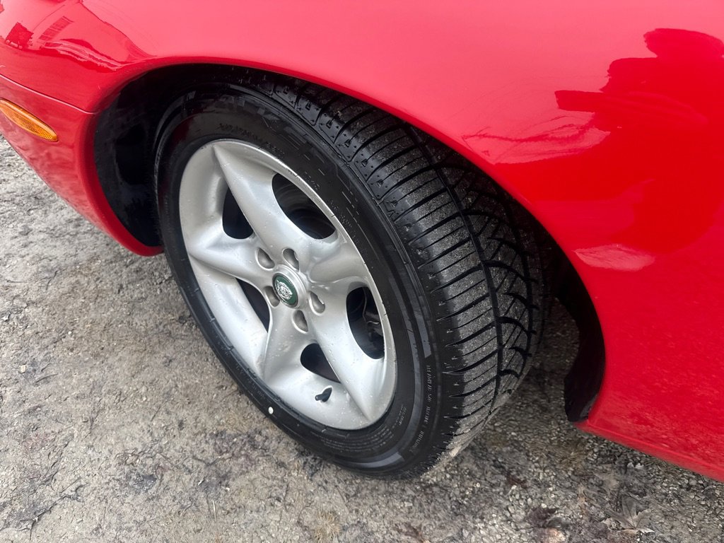 Used 2000 Jaguar XK8 Convertible image 9