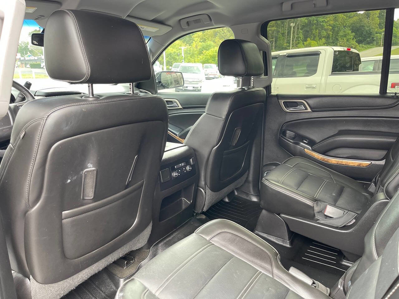 Used 2015 GMC Yukon XL Denali w/ Premium Package image 23