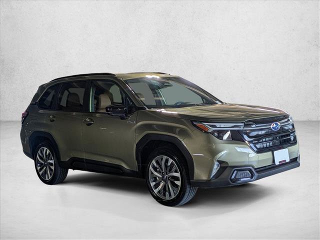 Used 2025 Subaru Forester Touring AWD/4WD image 3