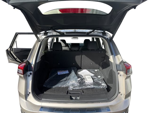 Certified 2026 Nissan Rogue Platinum w/ Platinum Premium Package image 8