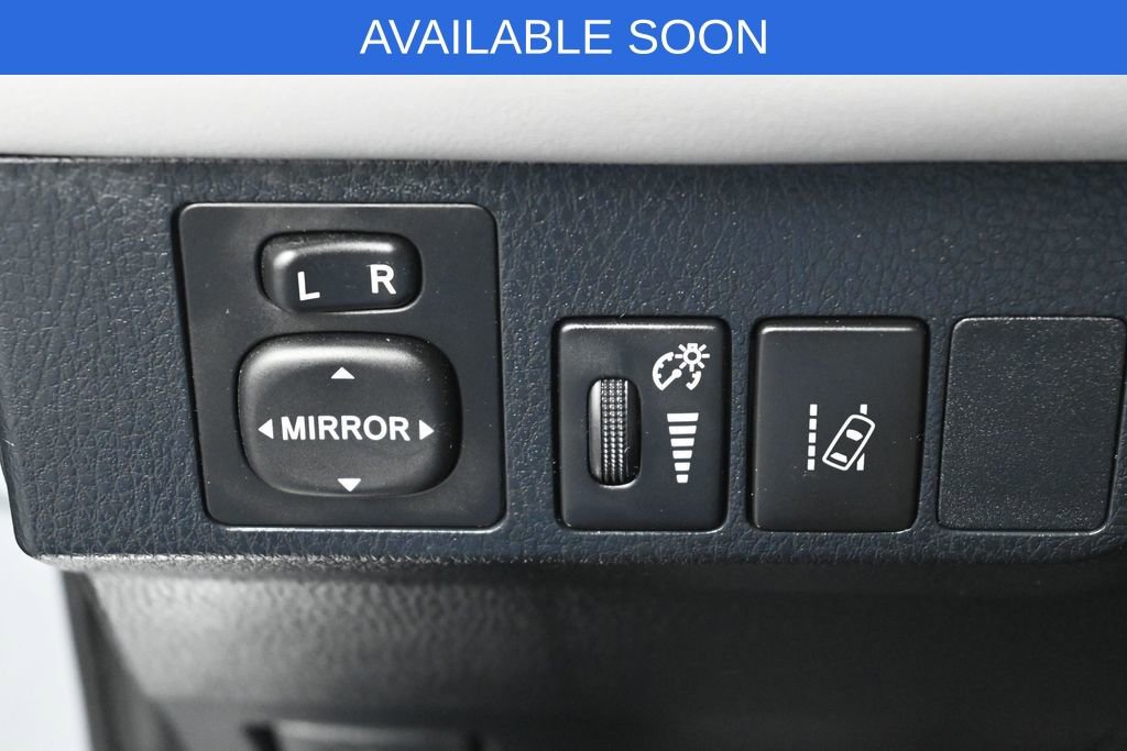 Used 2018 Toyota RAV4 XLE w/ Plus Extra Value Package AWD/4WD image 14