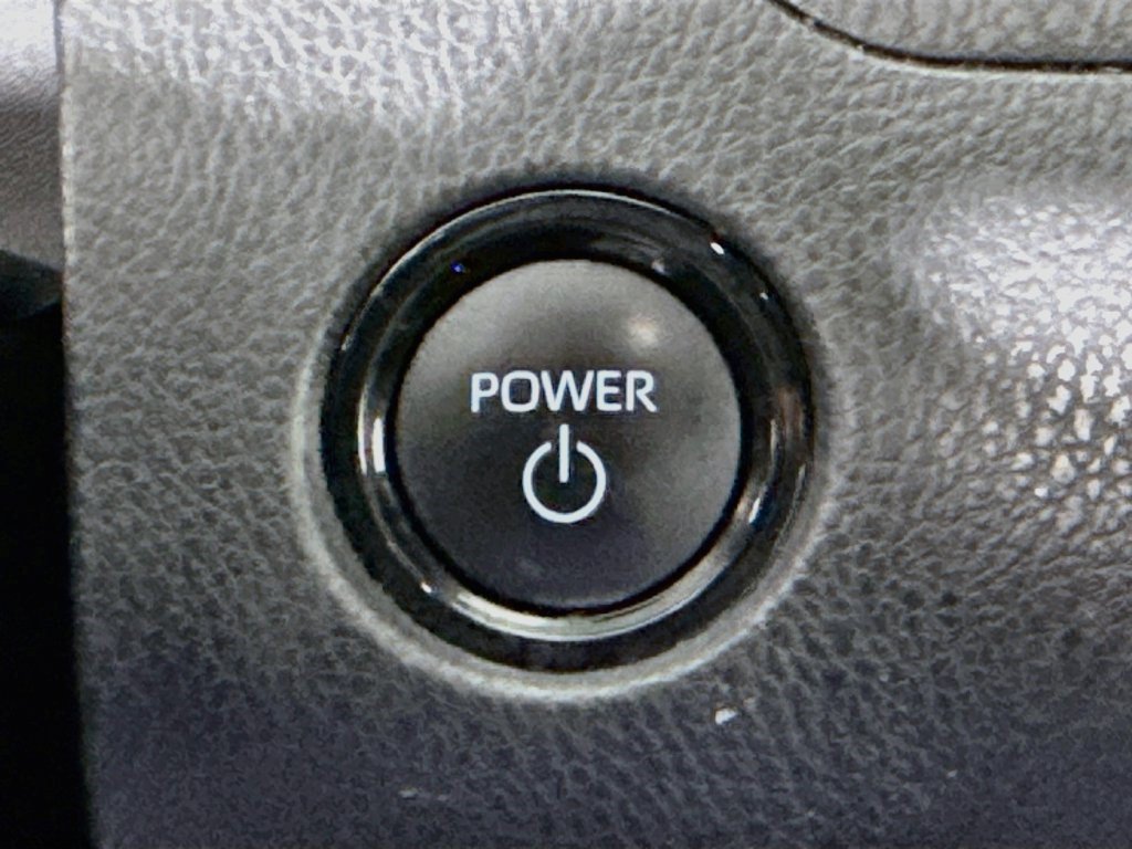 Used 2025 Toyota Camry SE FWD image 20