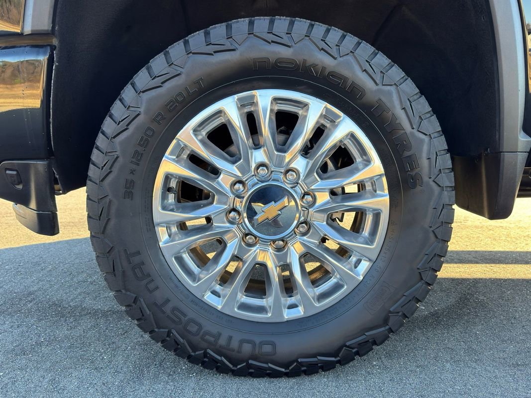 Used 2022 Chevrolet Silverado 2500 High Country image 14