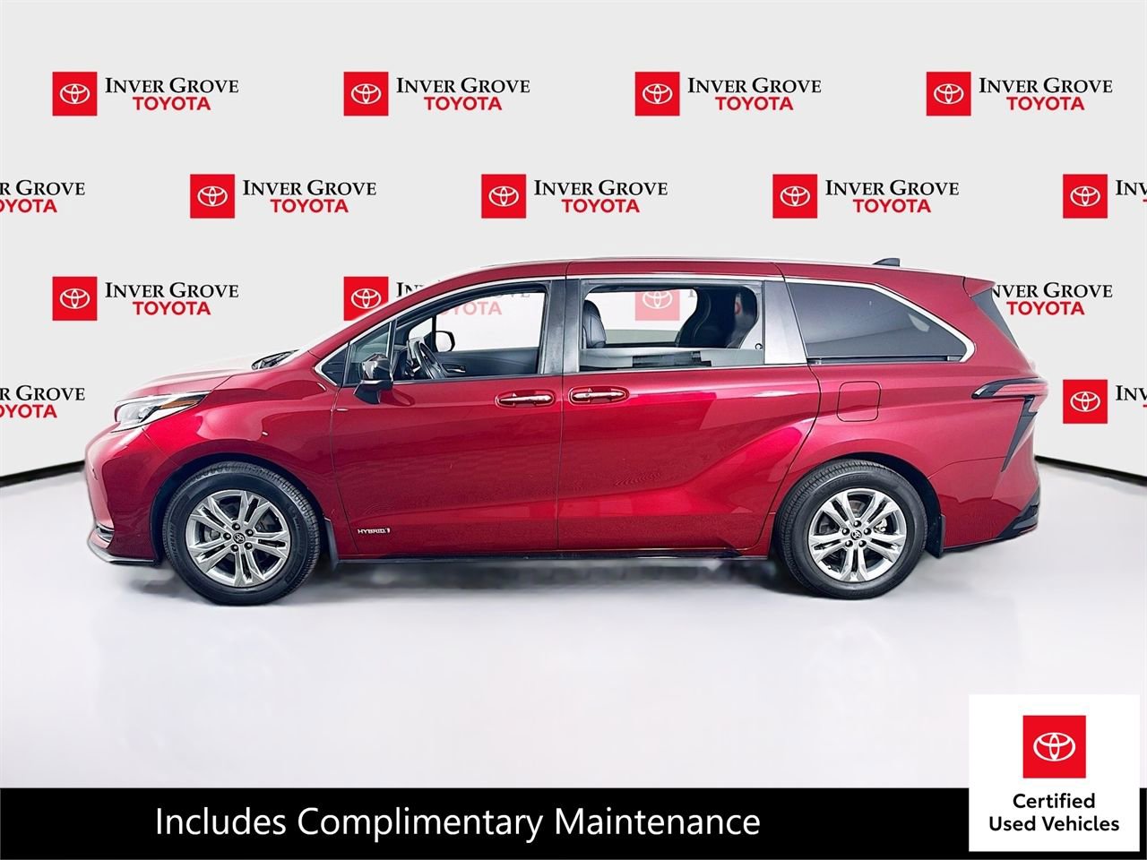 Certified 2021 Toyota Sienna XSE image 8