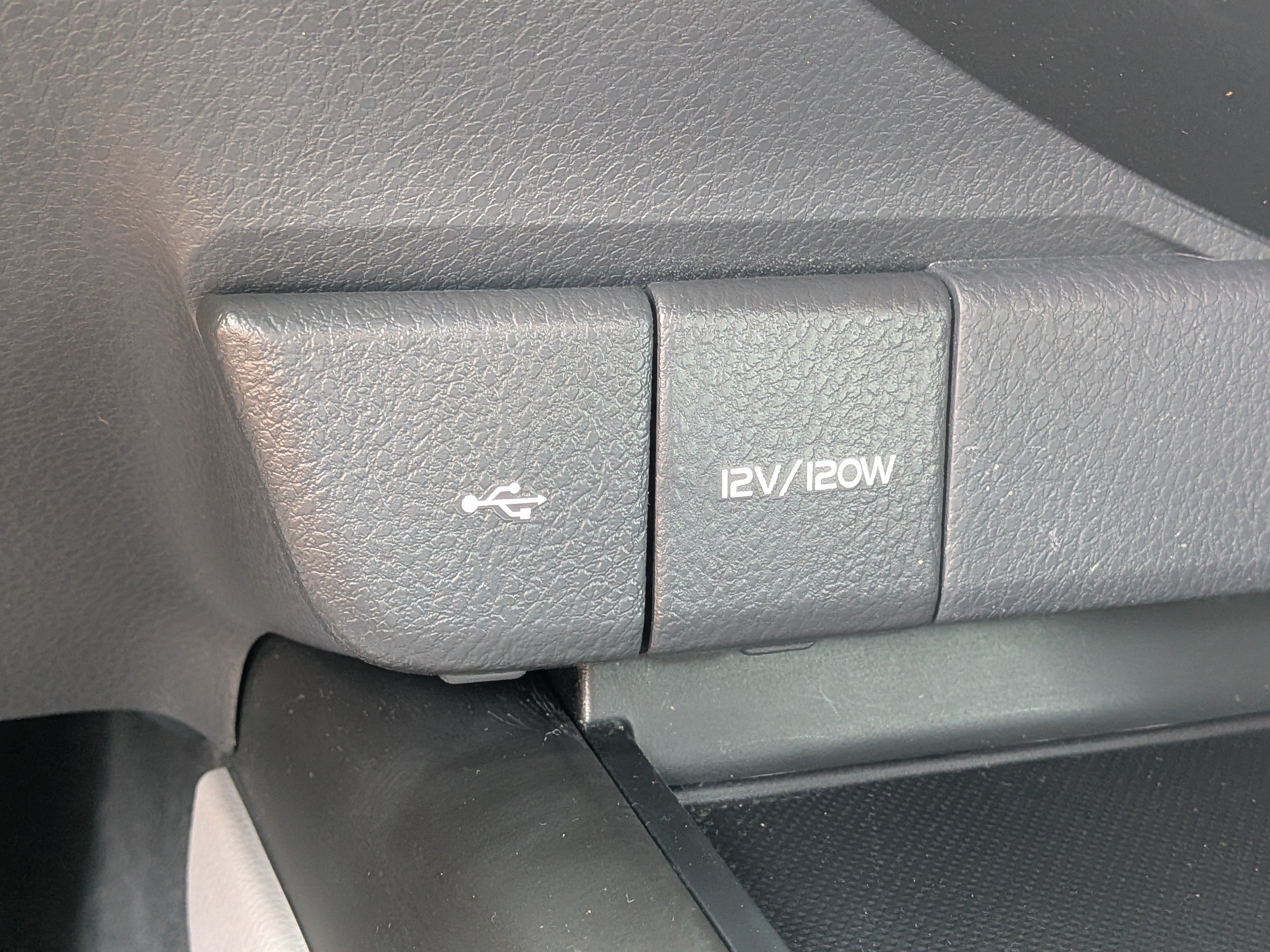 Used 2024 Toyota Camry LE FWD image 27