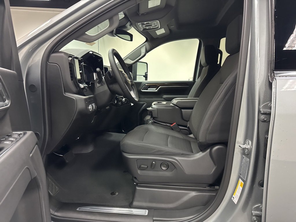New 2026 GMC Sierra 2500 SLE w/ SLE Value Package; image 21