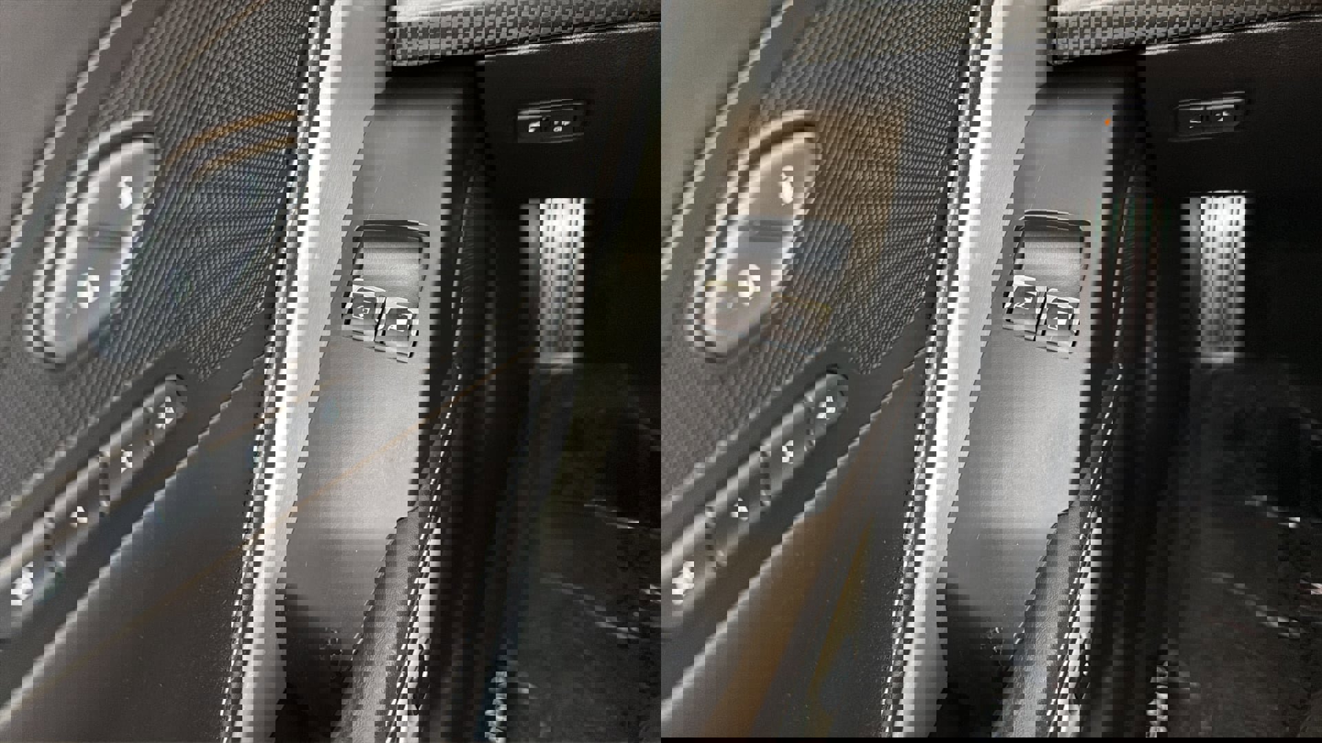 Used 2015 Chevrolet Corvette Stingray Coupe w/ 3LT Preferred Equipment Group image 19