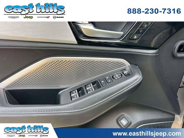 Used 2023 Acura MDX SH-AWD image 18