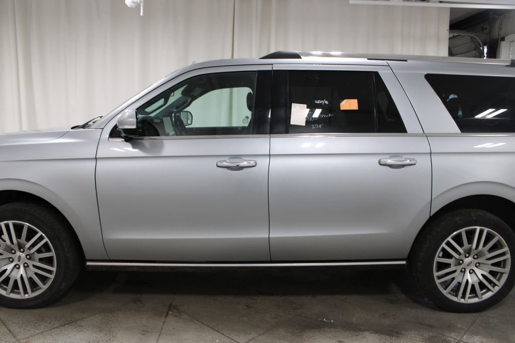 Used 2023 Ford Expedition Max Limited image 6