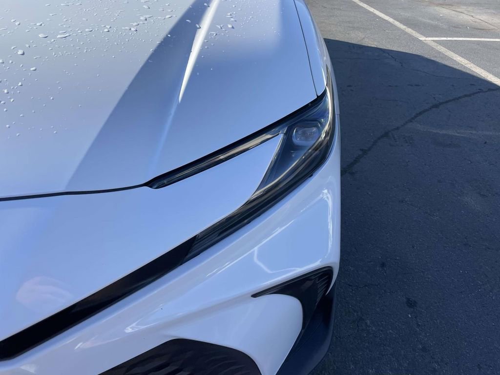 Used 2025 Toyota Camry SE image 13