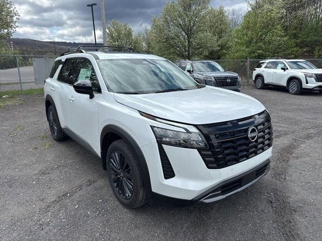 New 2026 Nissan Pathfinder SL w/ SL Premium Package AWD/4WD image 3