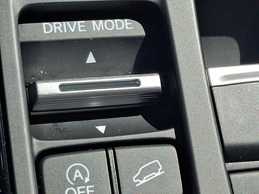 Used 2025 Honda Pilot Elite image 26