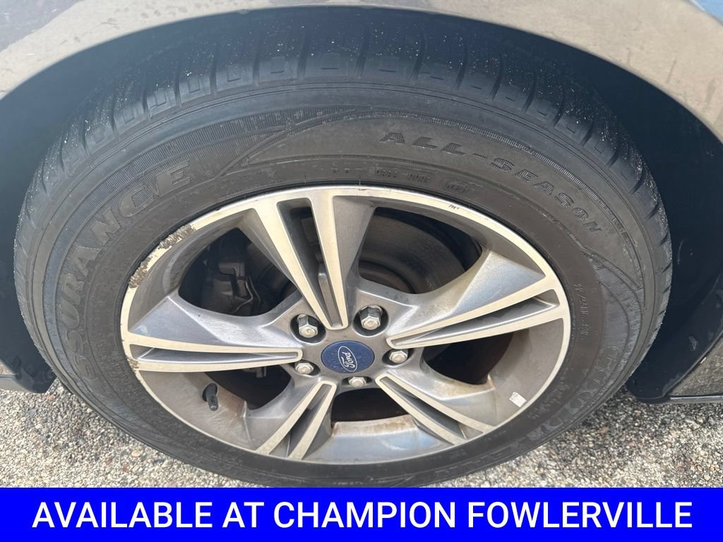 Used 2018 Ford Focus SE w/ SE Appearance Package FWD image 11