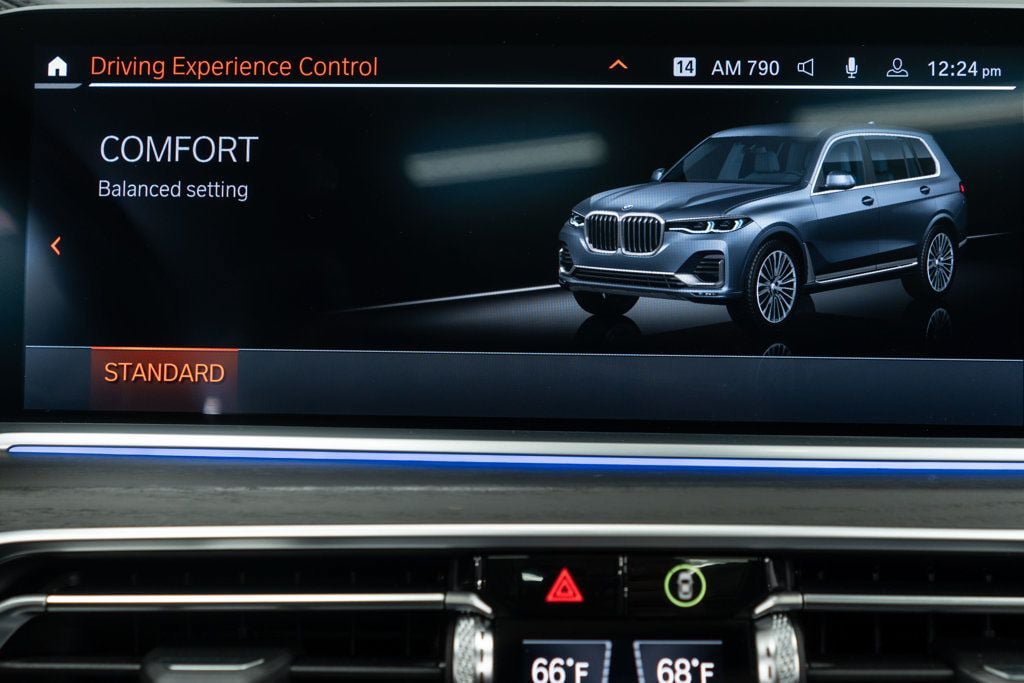 Used 2020 BMW X7 xDrive40i w/ Premium Package AWD/4WD image 31