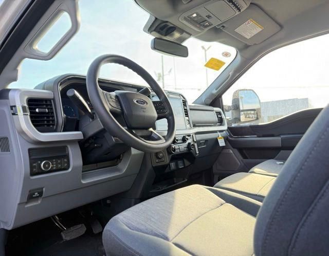 New 2026 Ford F250 XLT w/ XLT Premium Package AWD/4WD image 10