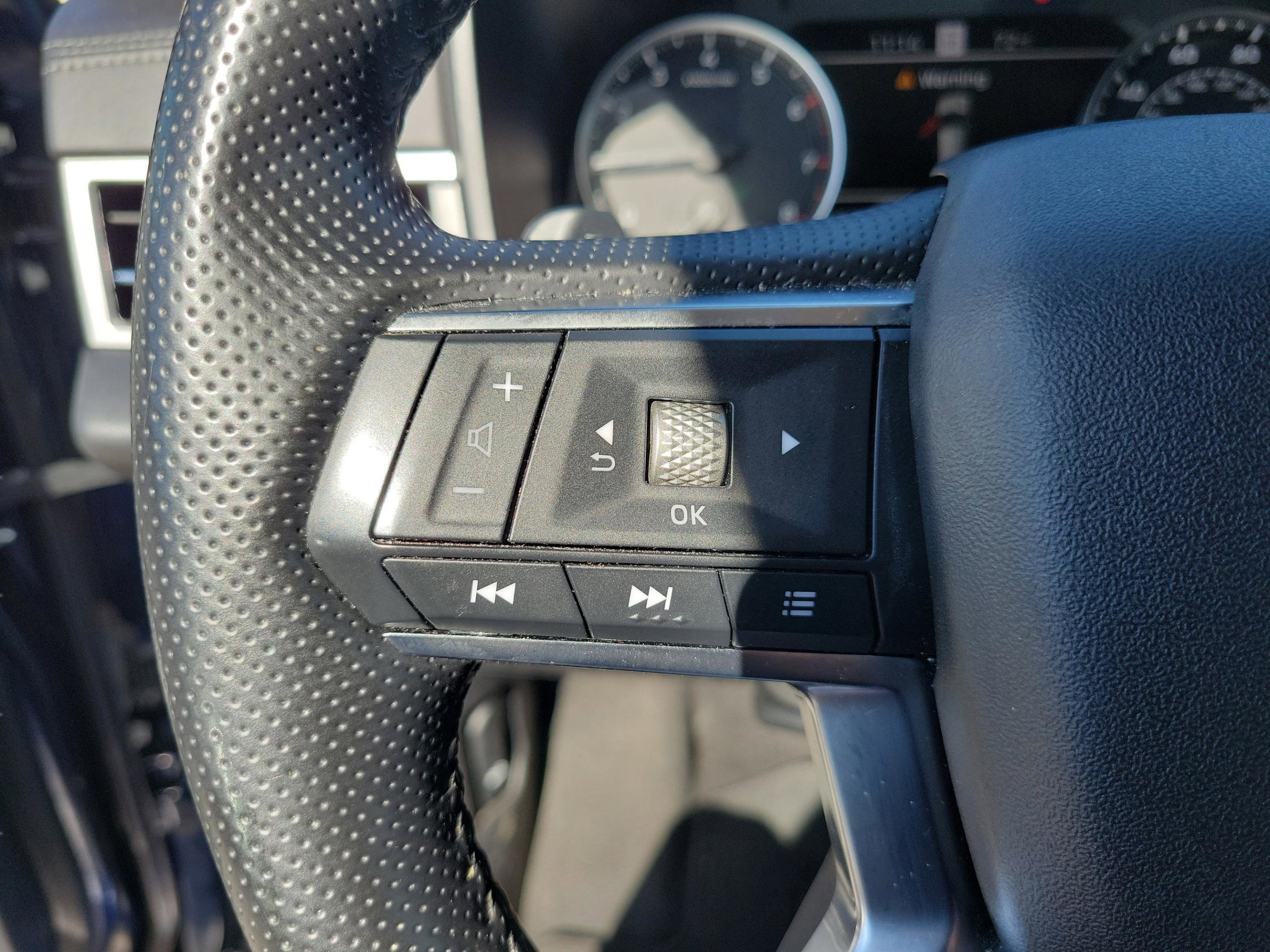 Used 2024 Mitsubishi Outlander SE image 36