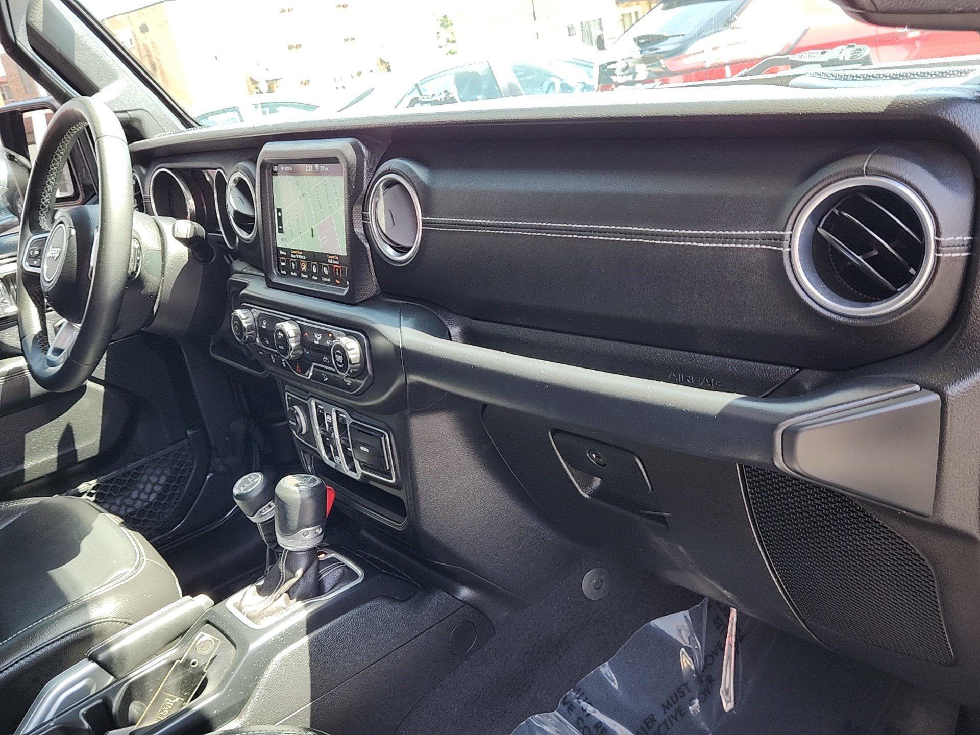 Used 2018 Jeep Wrangler Unlimited Sahara AWD/4WD image 30