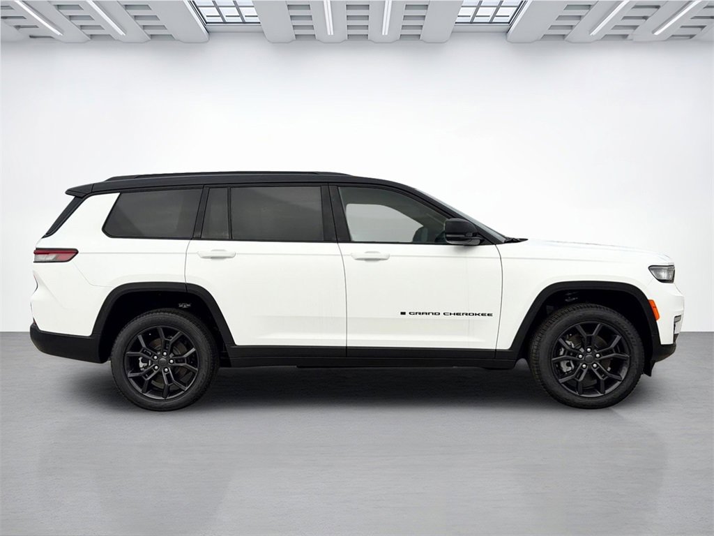 New 2025 Jeep Grand Cherokee L Limited image 2