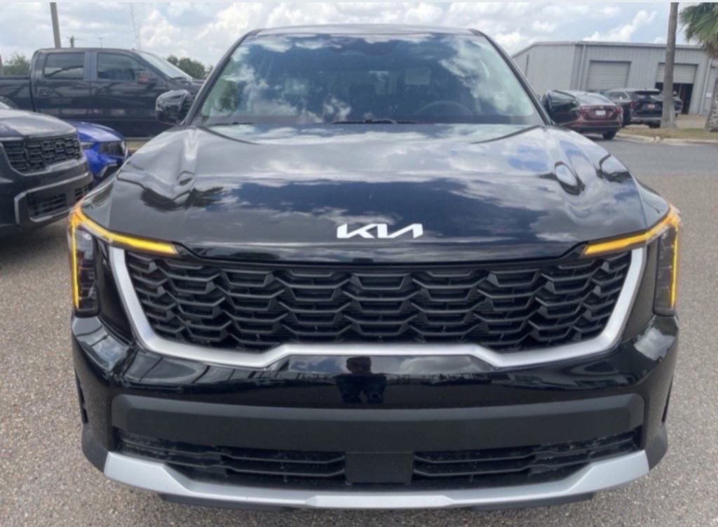 New 2026 Kia Sorento LX image 2