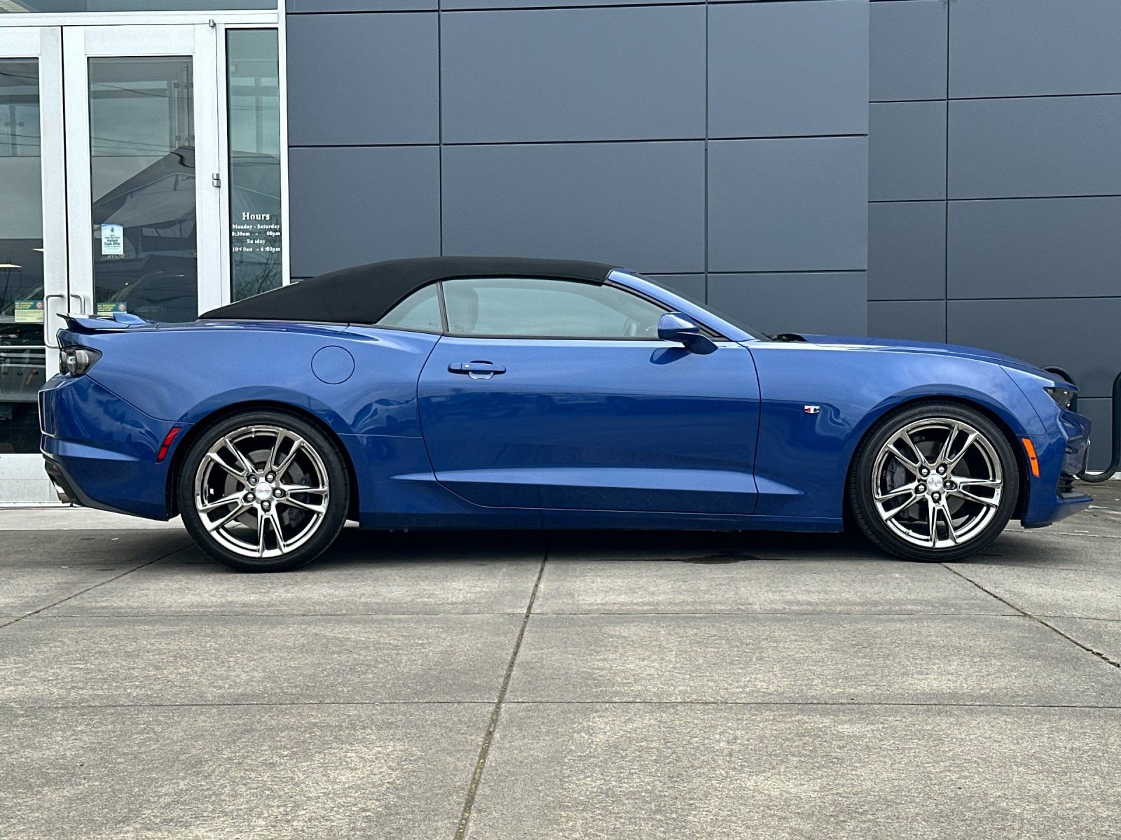 Used 2020 Chevrolet Camaro SS image 2
