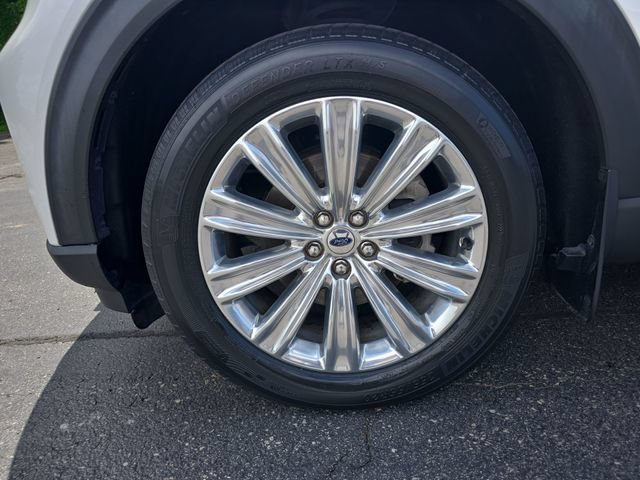 Used 2022 Ford Explorer Limited w/ Equipment Group 301A AWD/4WD image 10