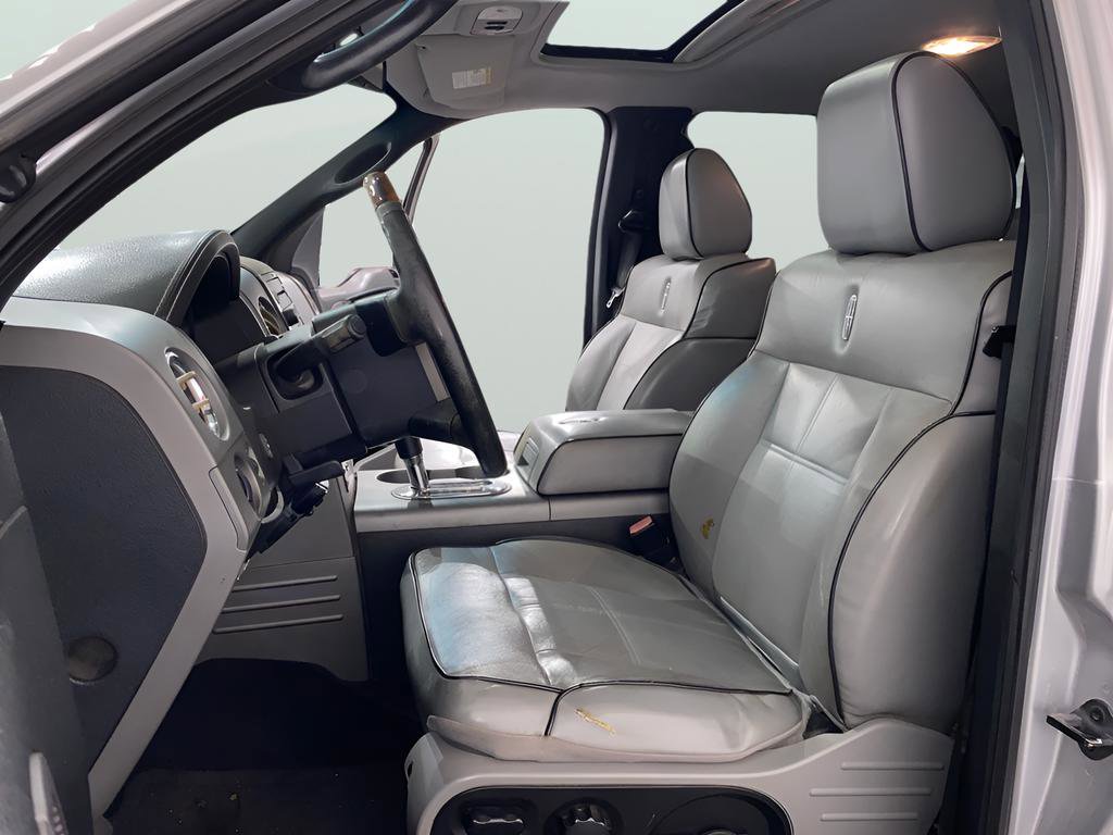 Used 2008 Lincoln Mark LT 4x4 image 10