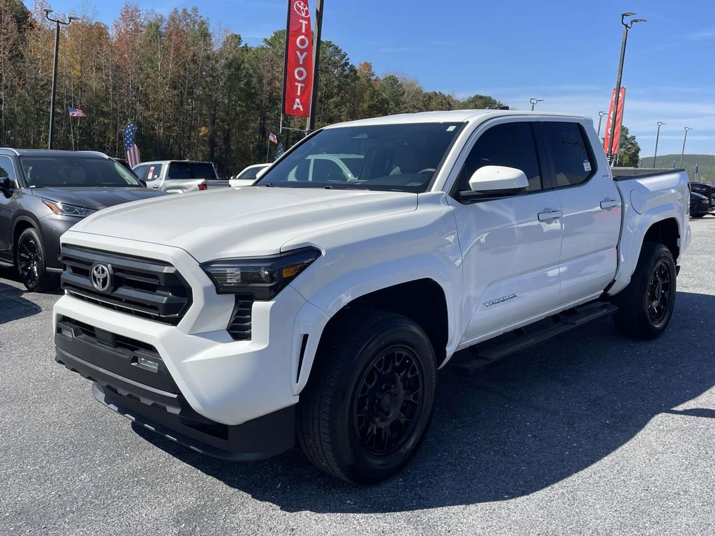 Used 2025 Toyota Tacoma SR5 image 6