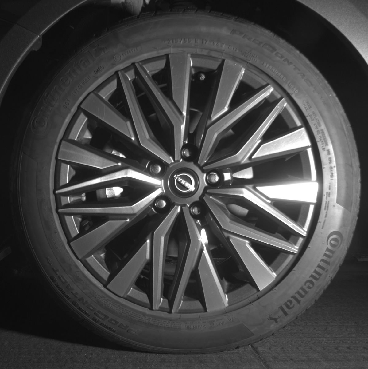Used 2025 Nissan Altima 2.5 SV FWD image 9