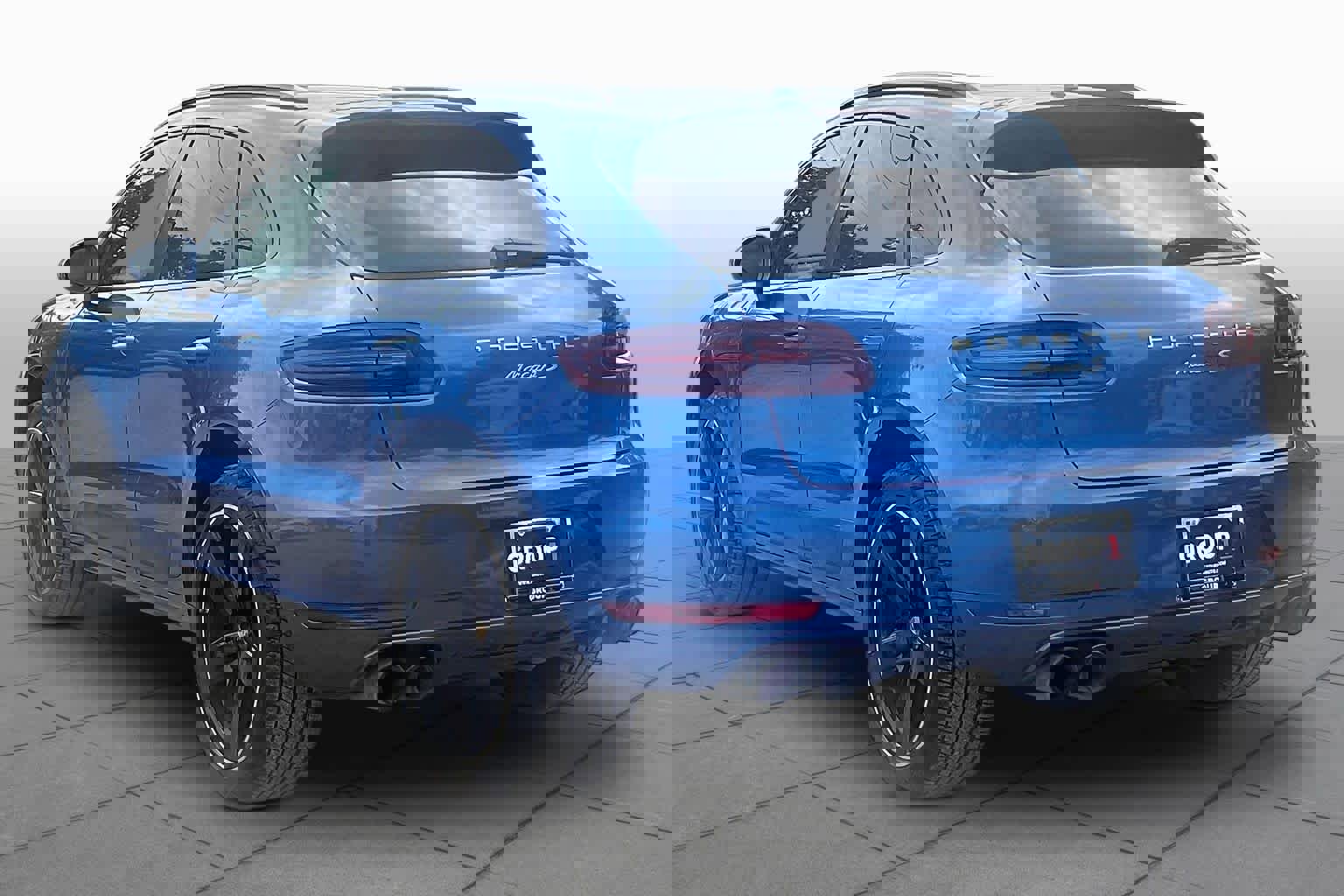 Used 2015 Porsche Macan S AWD/4WD image 12