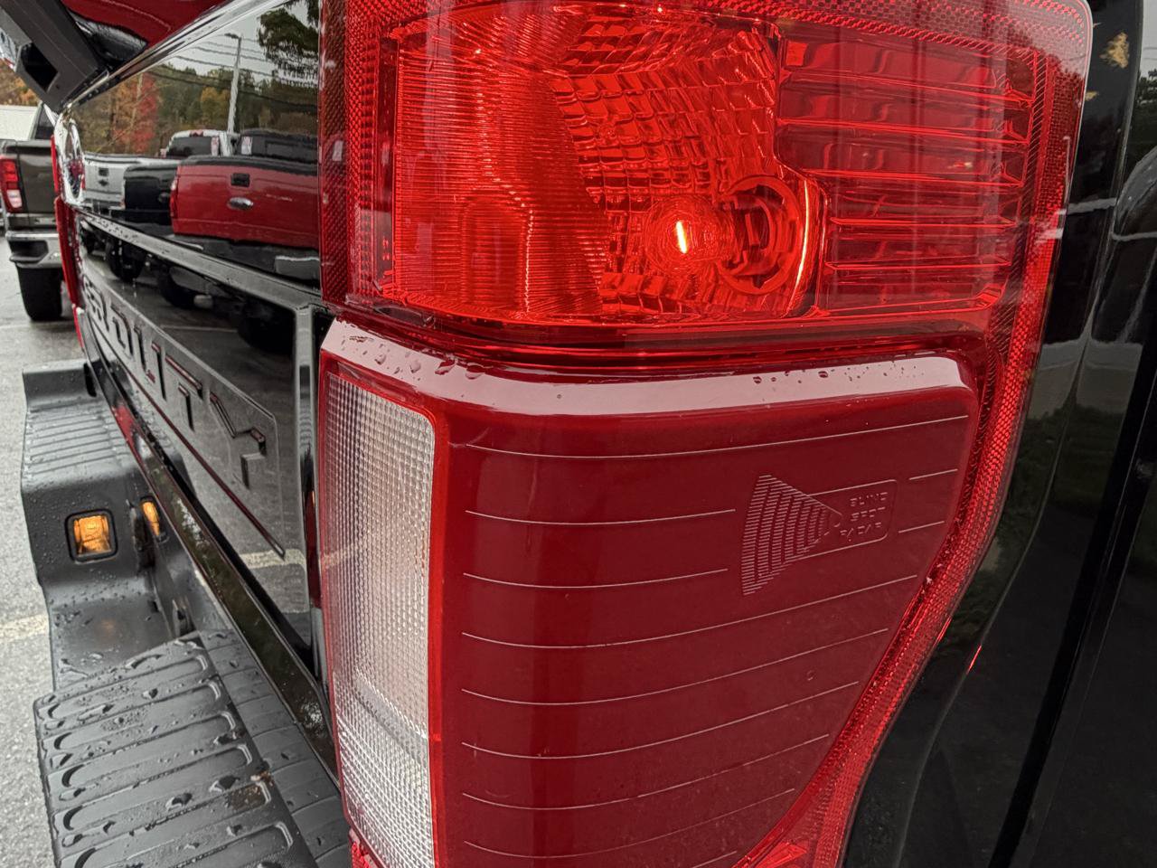 Used 2021 Ford F350 XLT w/ XLT Premium Package AWD/4WD image 17