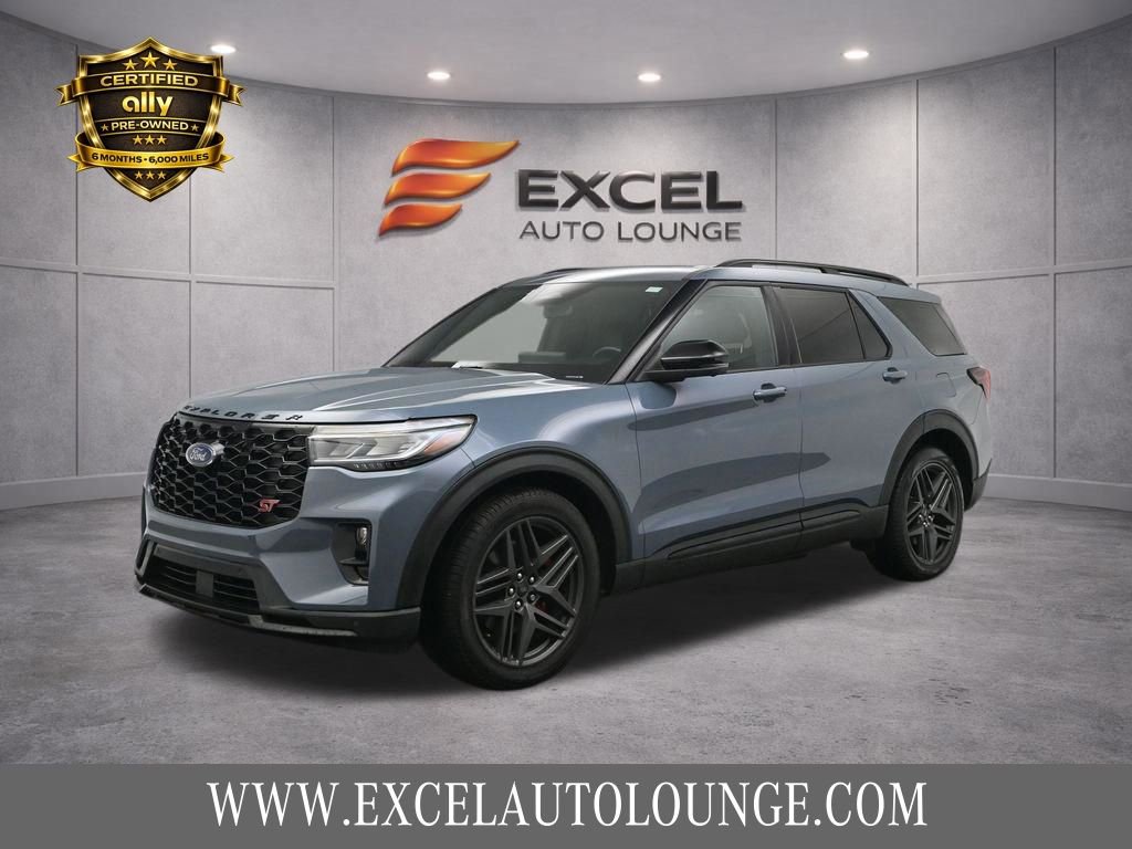 Used 2025 Ford Explorer ST image 1