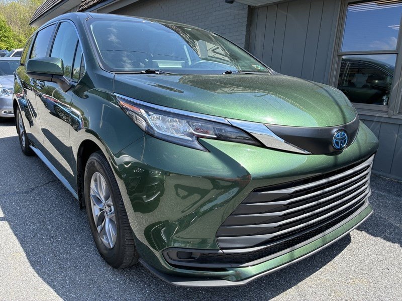 Used 2023 Toyota Sienna LE