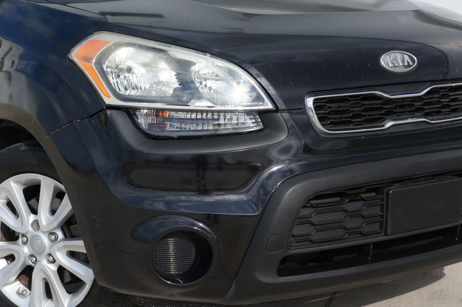 Used 2012 Kia Soul + FWD image 16