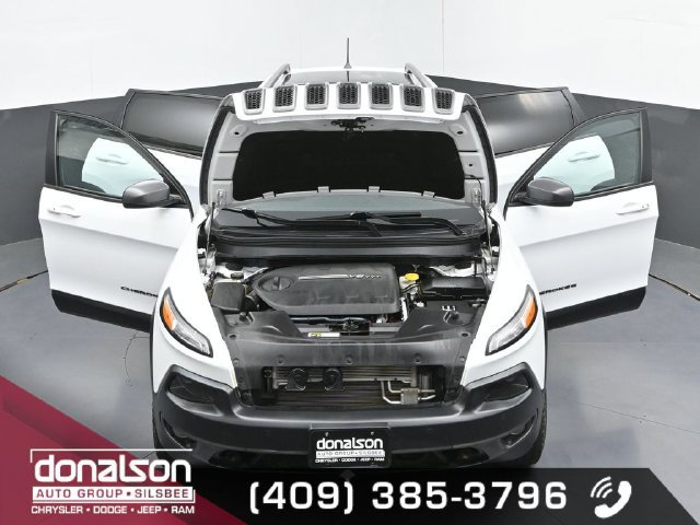 Used 2018 Jeep Cherokee Trailhawk w/ Quick Order Package 27L AWD/4WD image 24