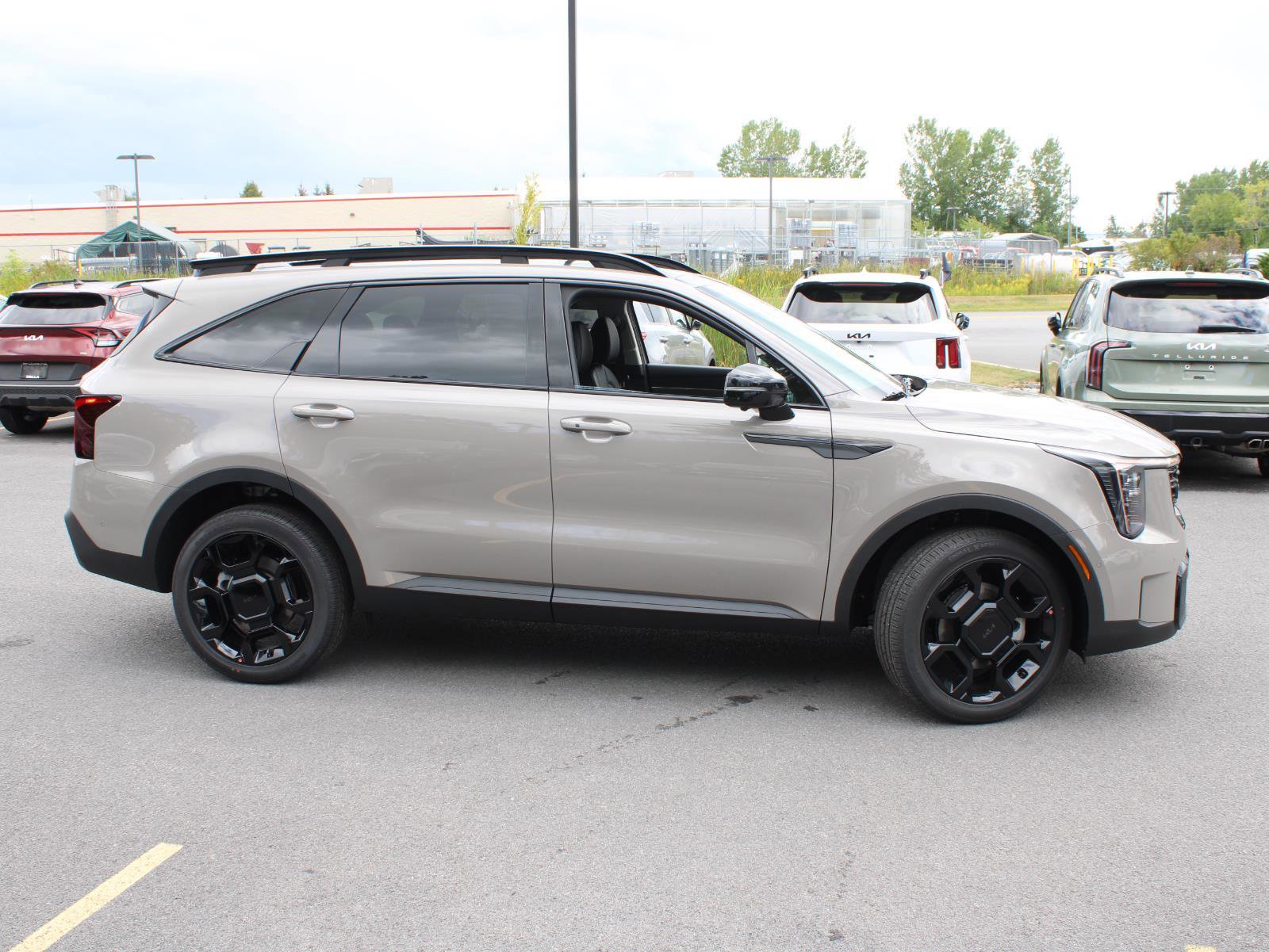New 2026 Kia Sorento SX image 14