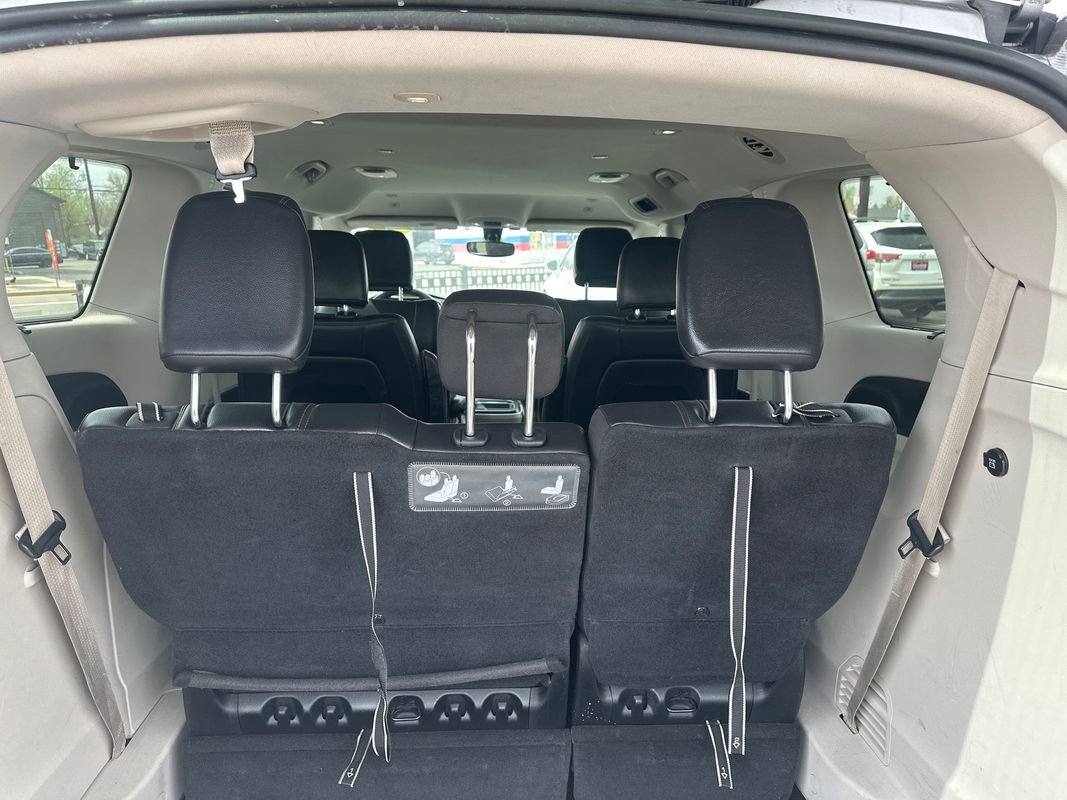 Used 2018 Chrysler Pacifica Touring-L FWD image 39