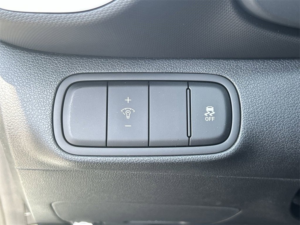 New 2025 Hyundai Venue Limited image 25