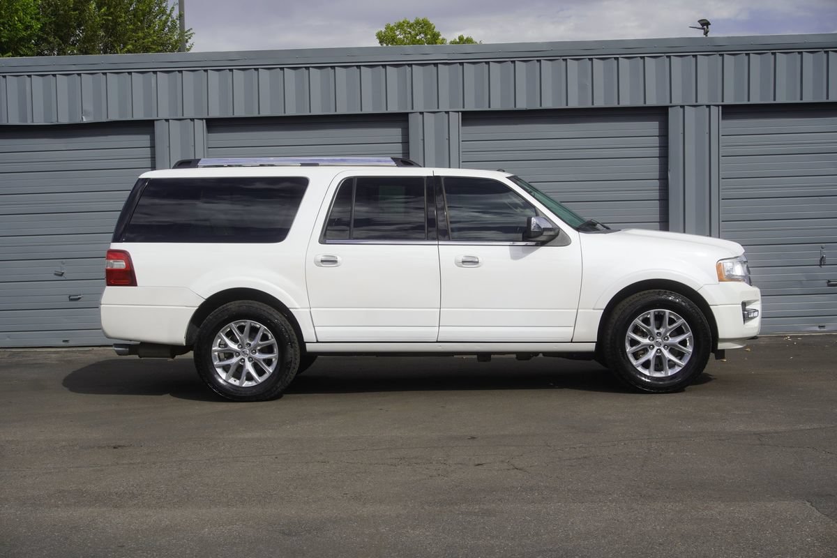 Used 2017 Ford Expedition EL Limited w/ Equipment Group 301A AWD/4WD image 7