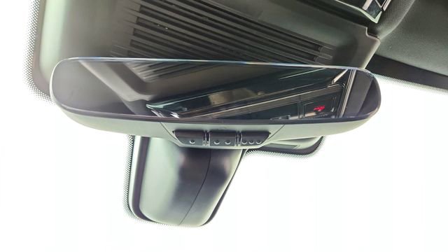 Used 2025 Land Rover Range Rover SE image 53