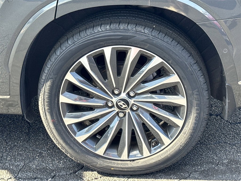 Used 2023 Hyundai Palisade Calligraphy image 19