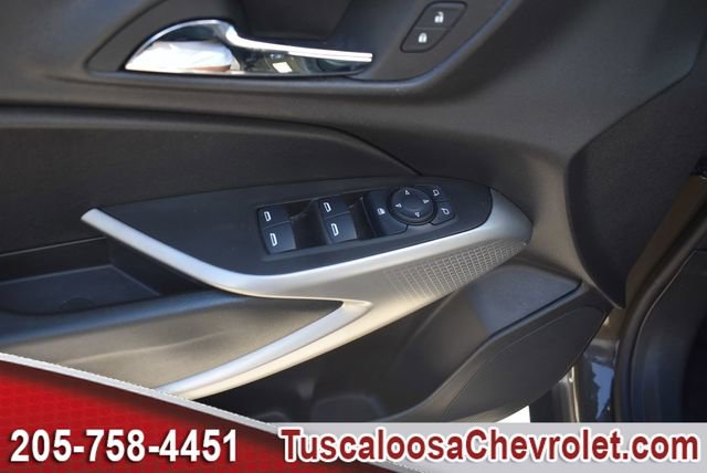Used 2024 Chevrolet Trax LS w/ LS Convenience Package FWD image 17
