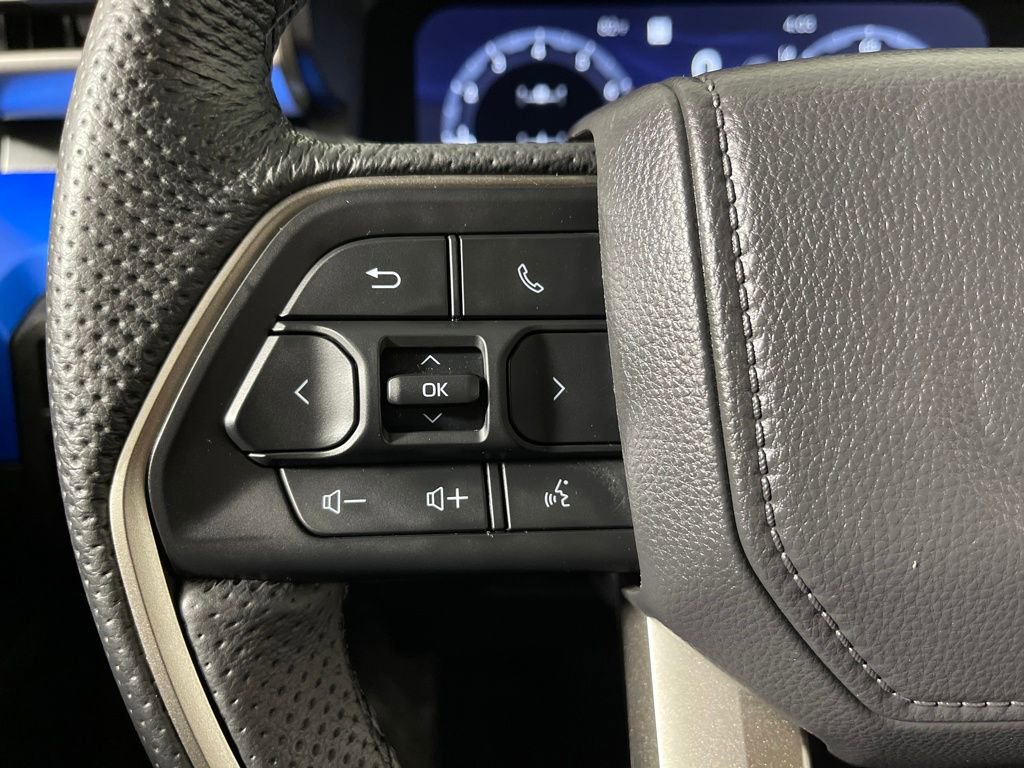 Certified 2025 Toyota Tacoma TRD Off-Road image 26