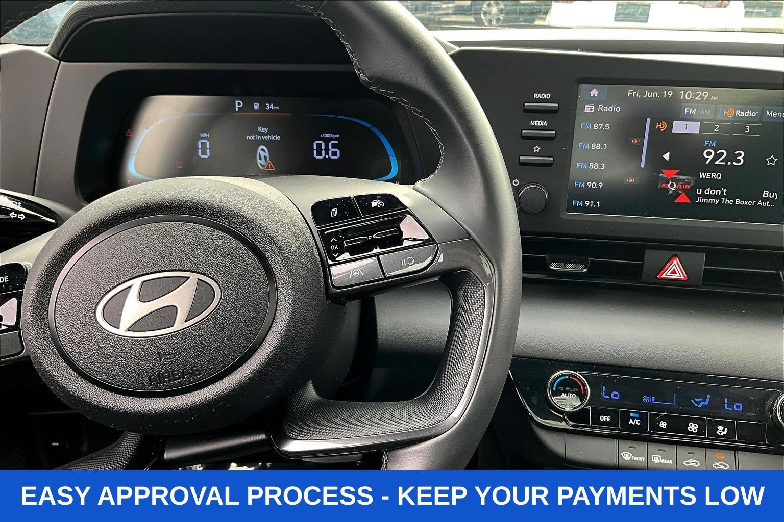 Used 2023 Hyundai Santa Fe SEL w/ Premium Package FWD image 16