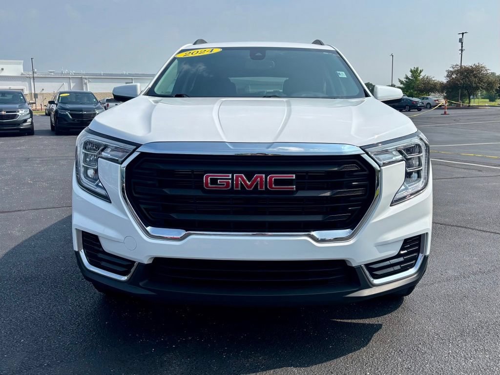 Used 2024 GMC Terrain SLE w/ Driver Convenience Package AWD/4WD image 10