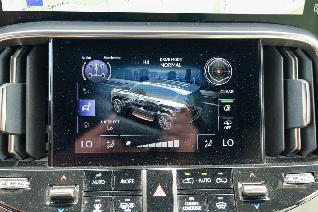 Used 2024 Lexus LX 600 4WD w/ Appearance Package image 61